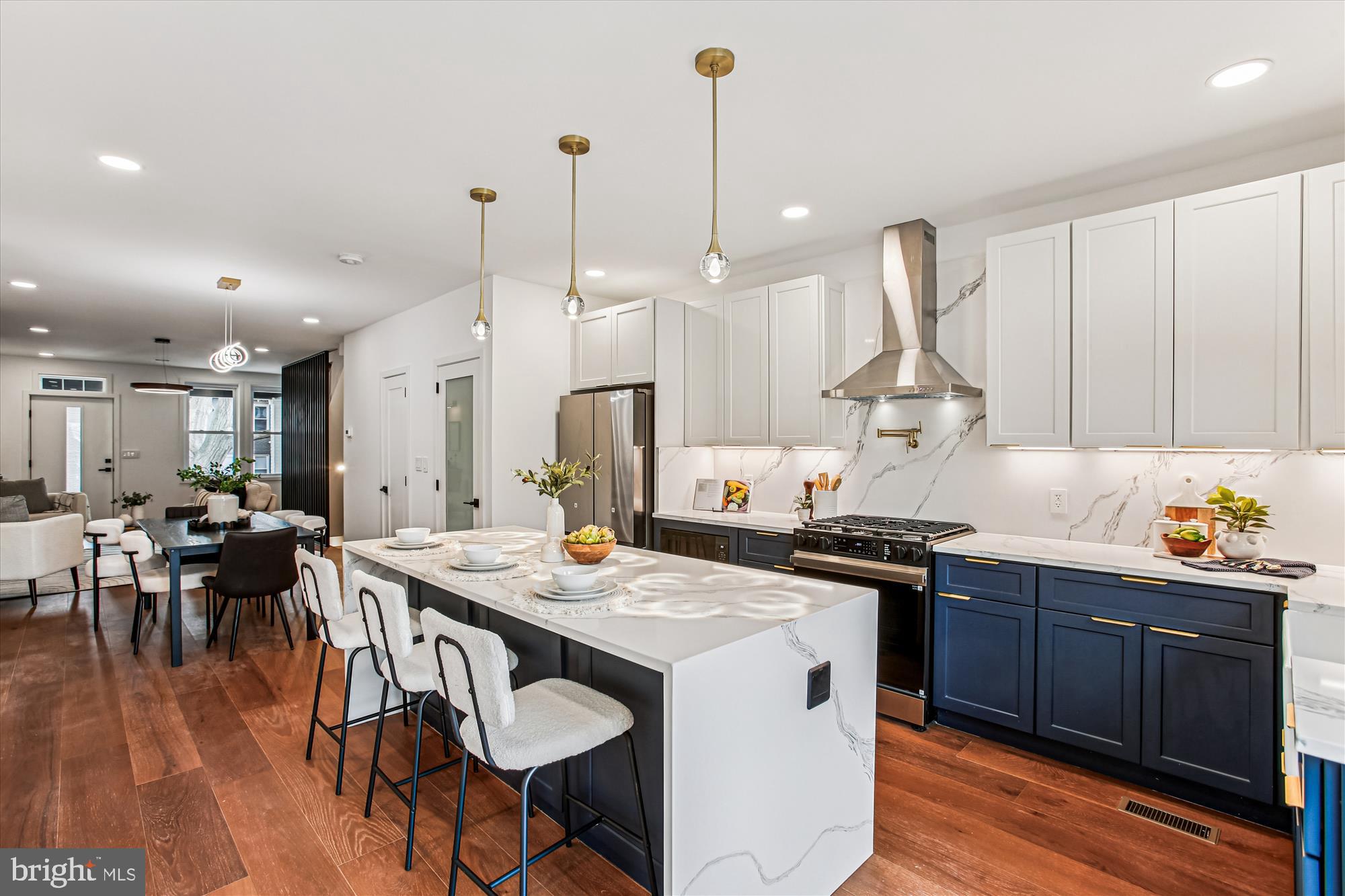 218 15th Street Northeast Washington, DC 20002 - Photo 15 of 51 Shaker style cabinets w/soft close hardware
