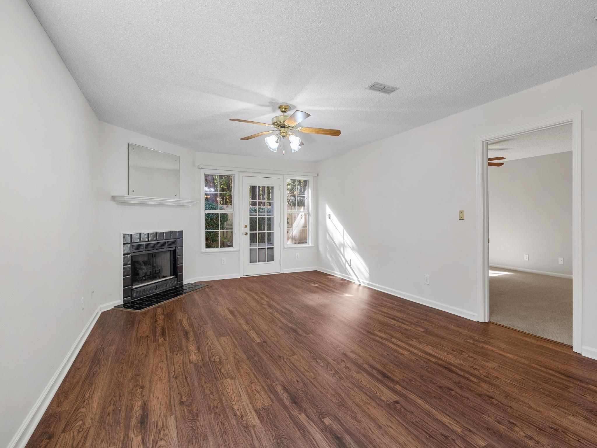 1129 Webber Way Spartanburg, SC 29307 - Photo 13 of 32