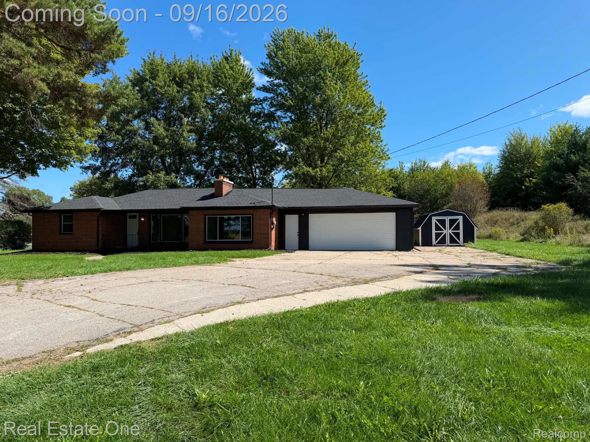 3055 Atlas Road Davison, MI 48423 - Photo 23 of 23 Large driveway welcomes you home!