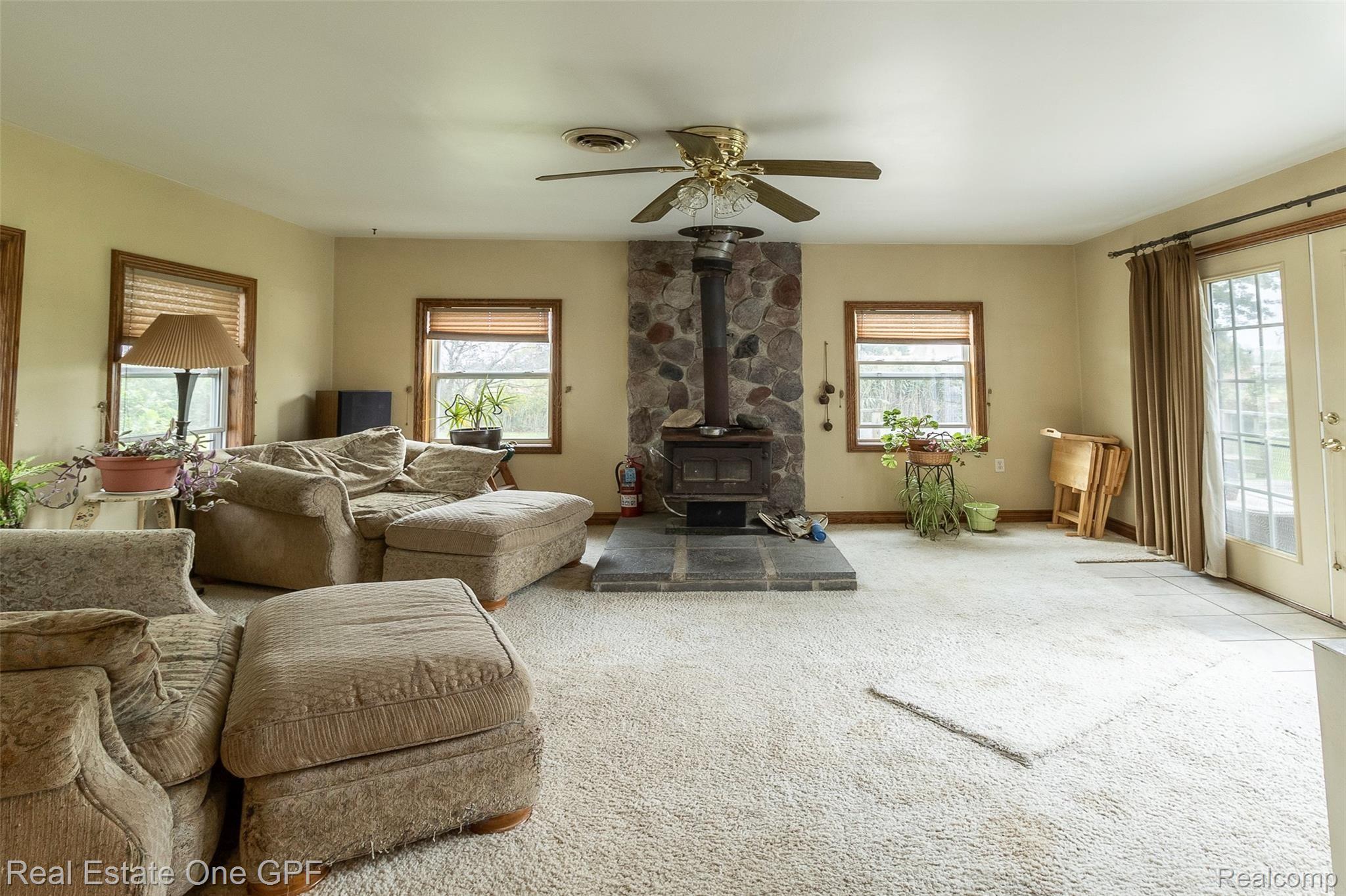 6765 North Road Fort Gratiot, MI 48059 - Photo 14 of 74 020.JPG