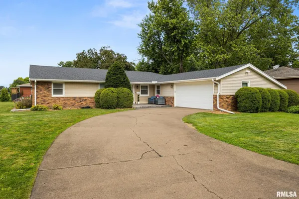 $249,900 | 101 North Missouri Avenue, Morton, IL 61550