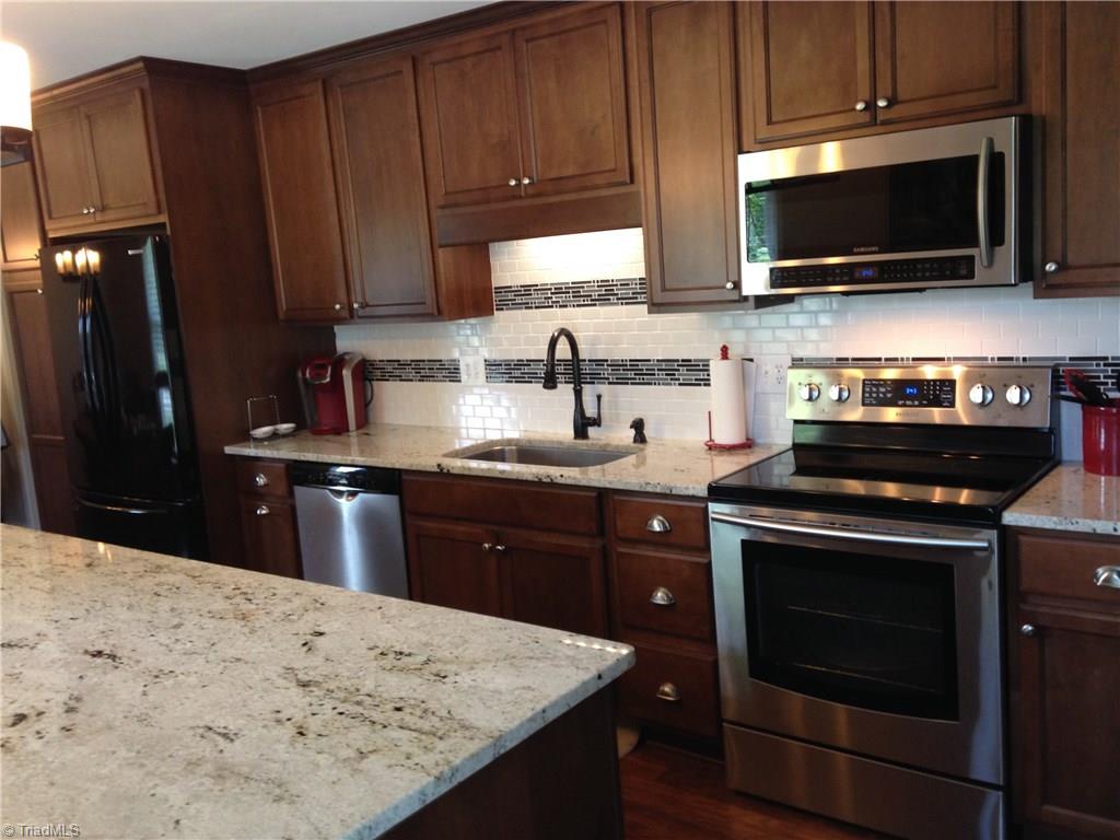 157 Roquemore Road Clemmons, NC 27012 - Photo 2 of 21 Gallery Image 2