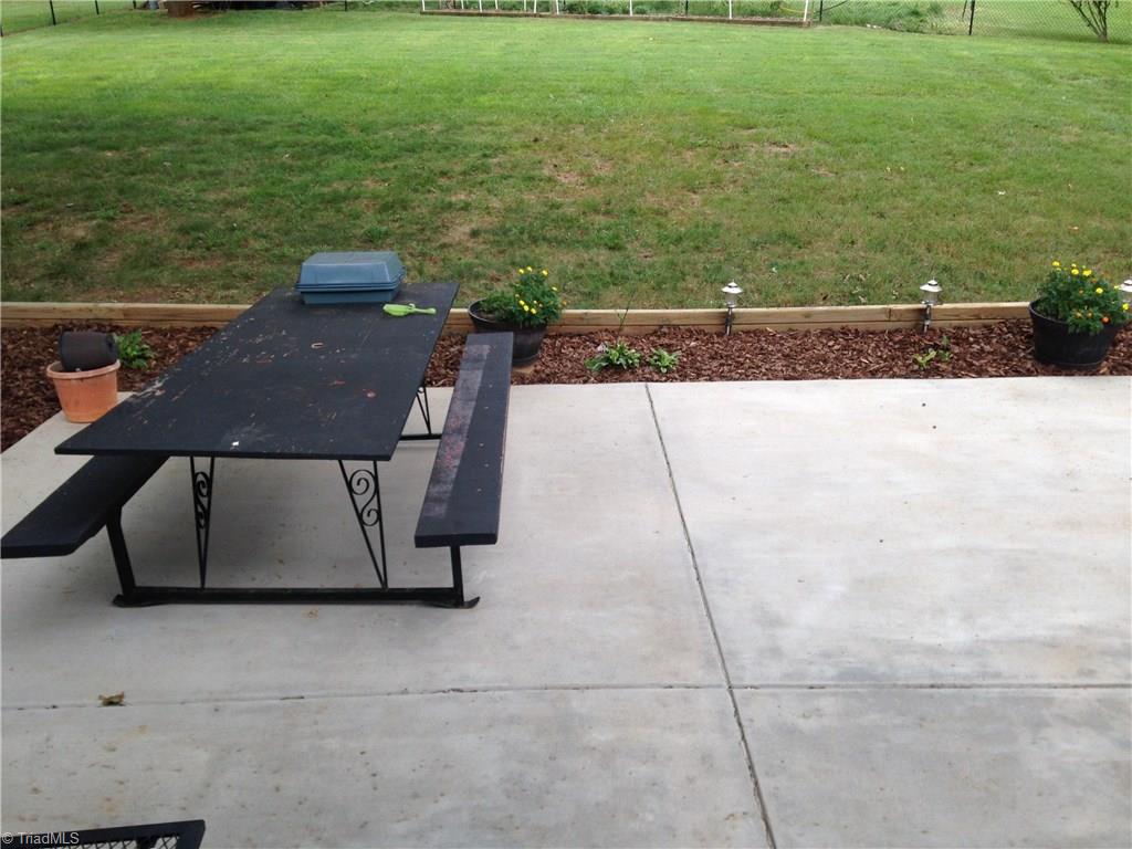 157 Roquemore Road Clemmons, NC 27012 - Photo 17 of 21 Gallery Image 17