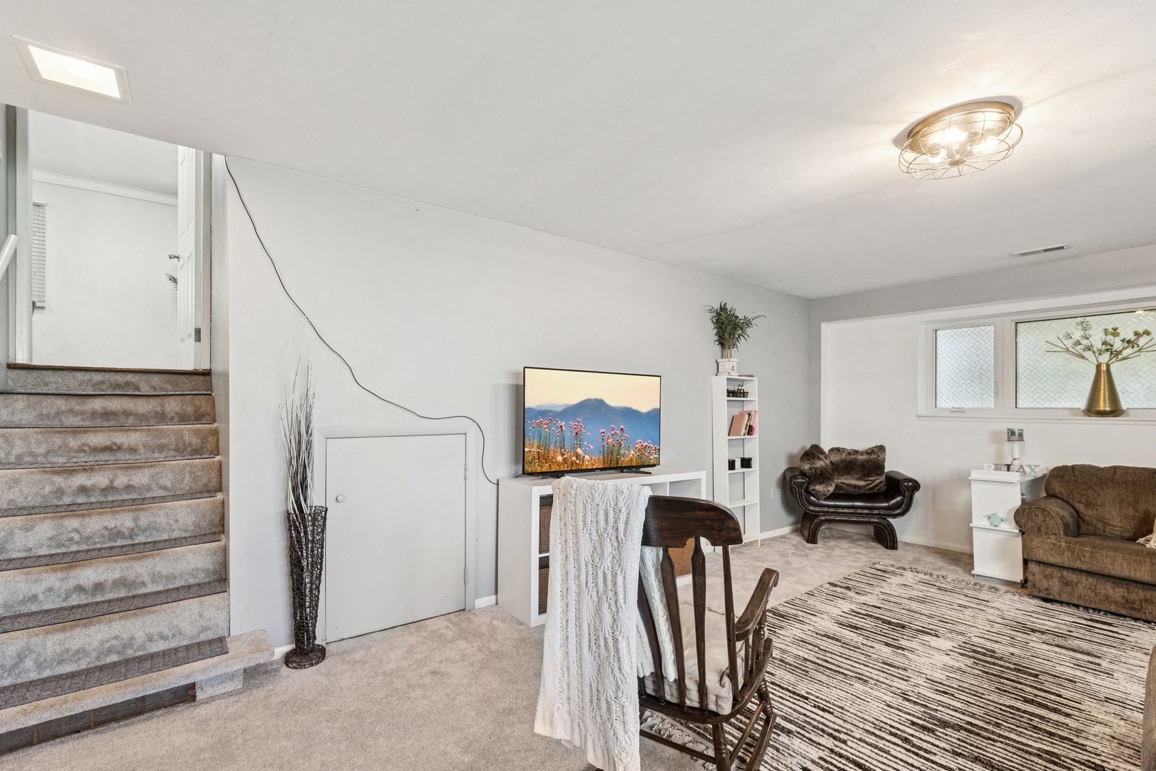 122 West Helen Road Palatine, IL 60067 - Photo 24 of 58 a bedroom with furniture and a window