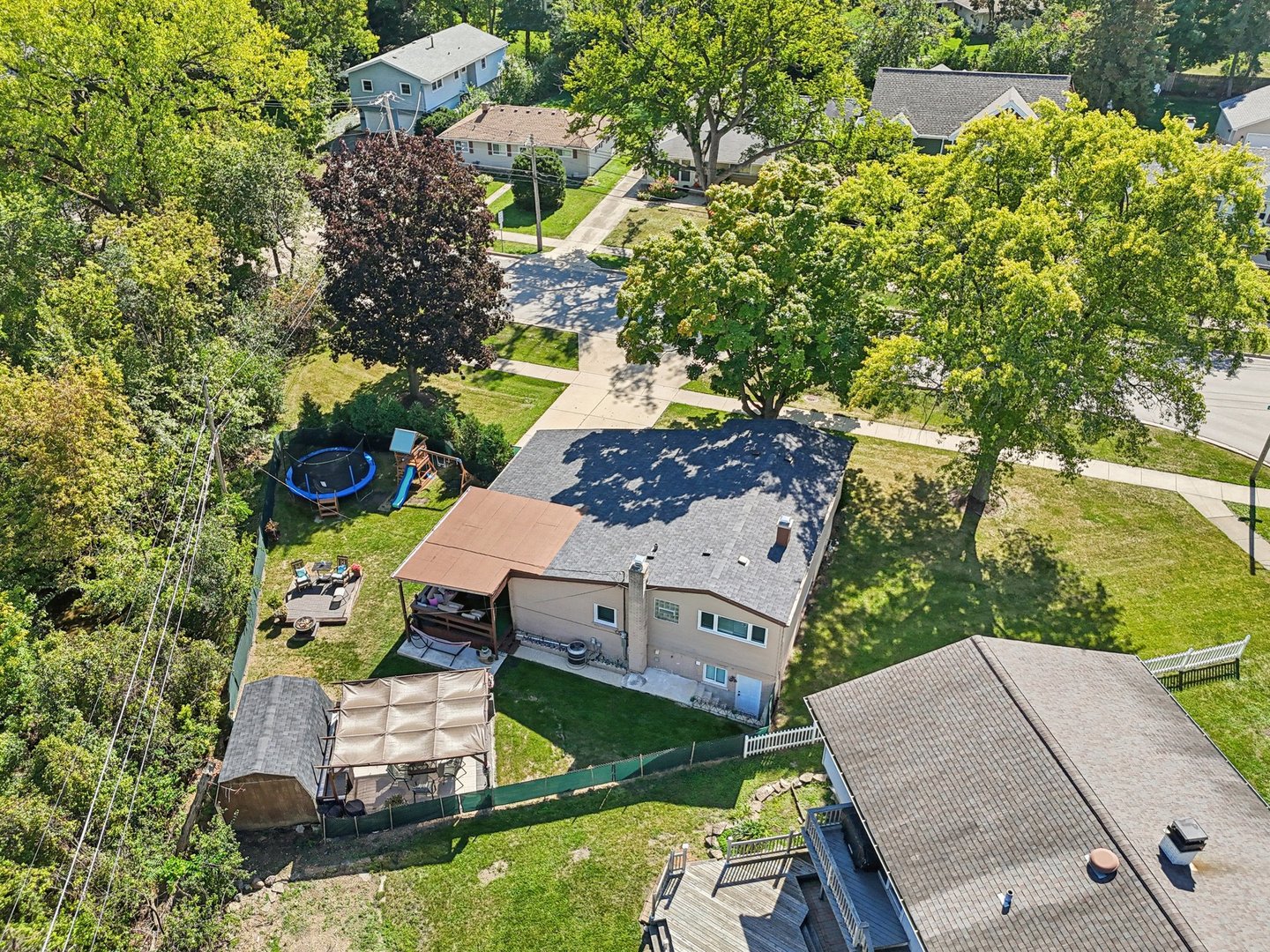 122 West Helen Road Palatine, IL 60067 - Photo 46 of 58 an aerial view of a house with a yard
