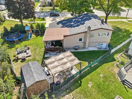 $399,999 | 122 West Helen Road, Palatine, IL 60067