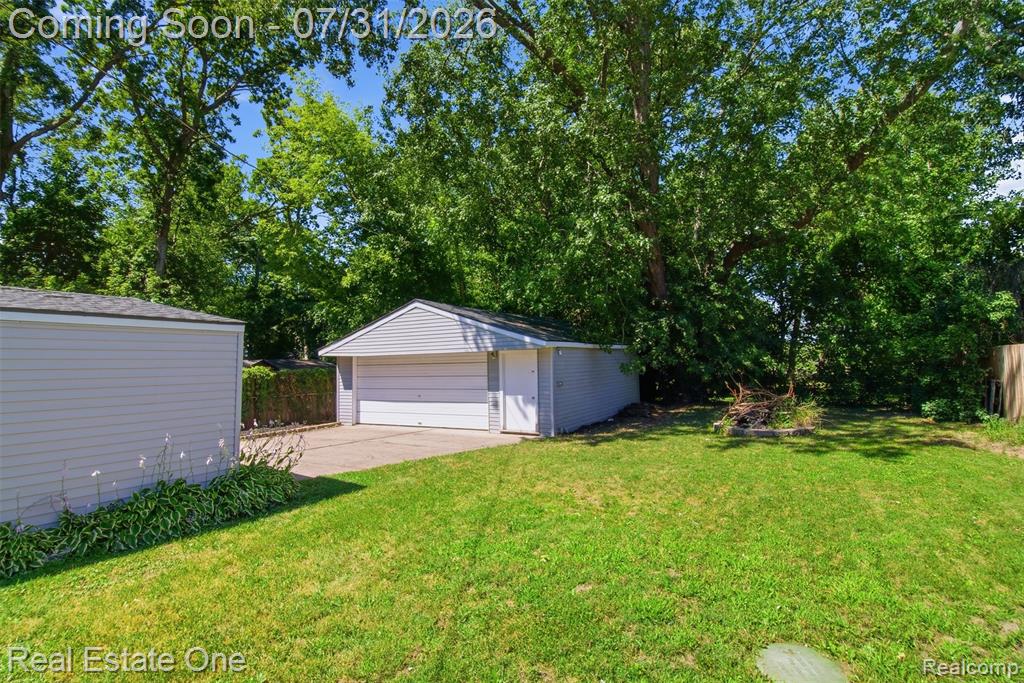 1615 South Commerce Road Wolverine Lake, MI 48390 - Photo 31 of 34