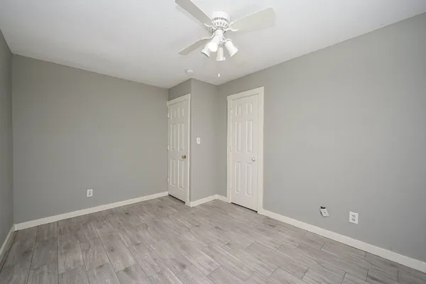 $1,900 | 6607 West T C Jester Boulevard, Houston, TX 77091