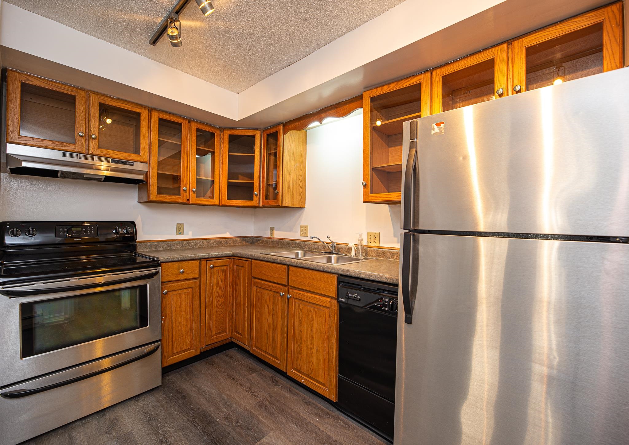 25 School Street, Unit 1 Dover, NH 03820 - Photo 2 of 28