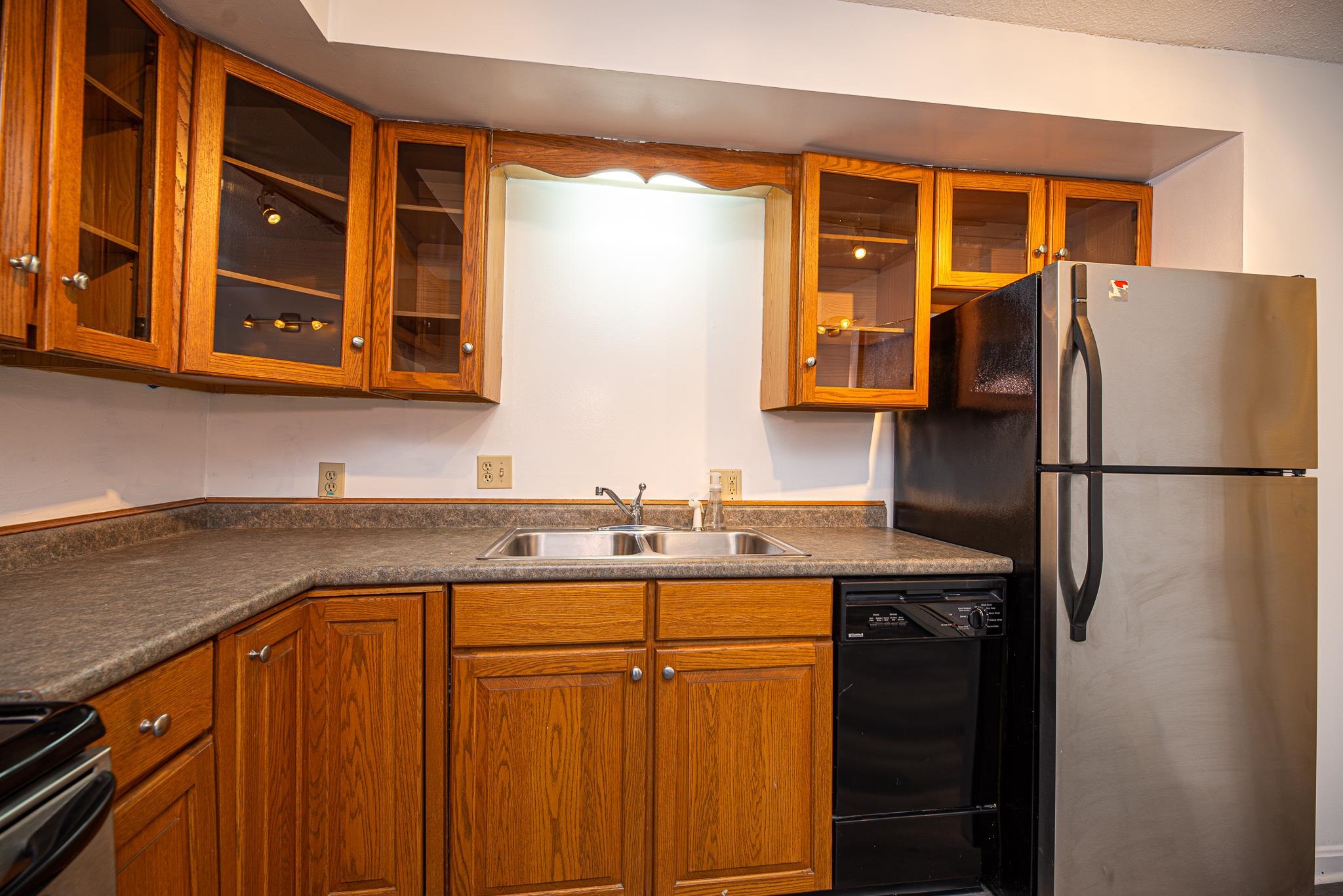 25 School Street, Unit 1 Dover, NH 03820 - Photo 3 of 28