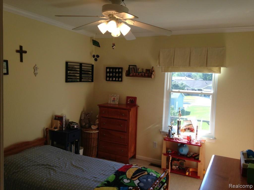 24823 Jamestowne Road Novi, MI 48375 - Photo 28 of 44 27.jpg
