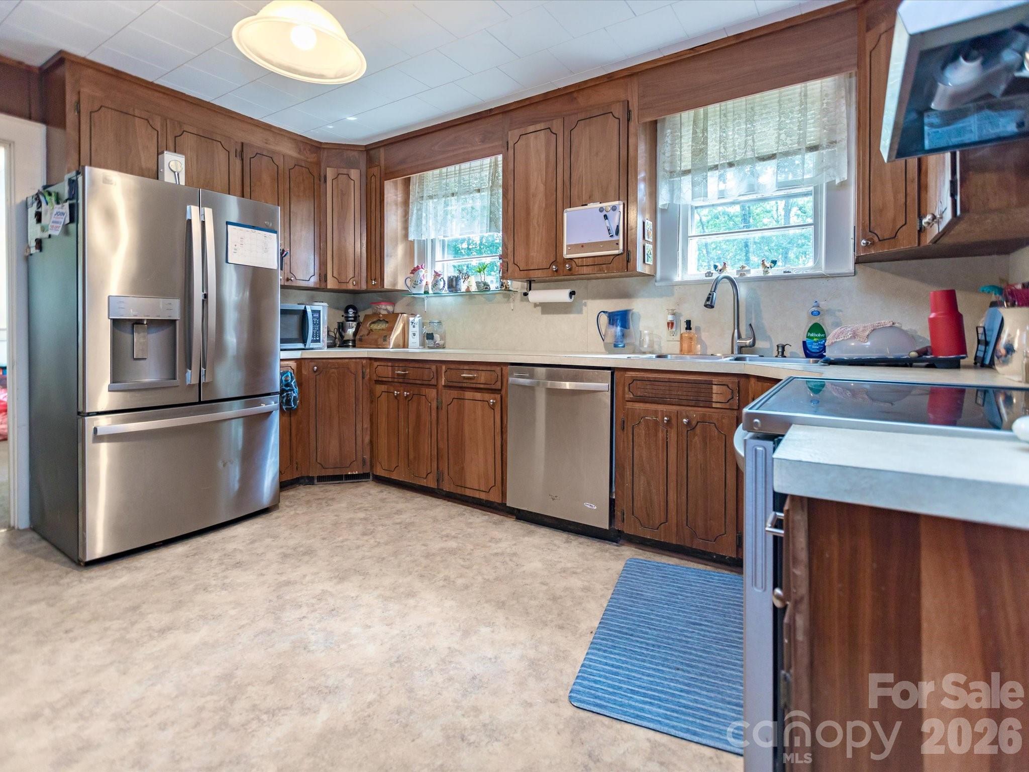 2111 Emmanuel Church Road Conover, NC 28613 - Photo 3 of 40