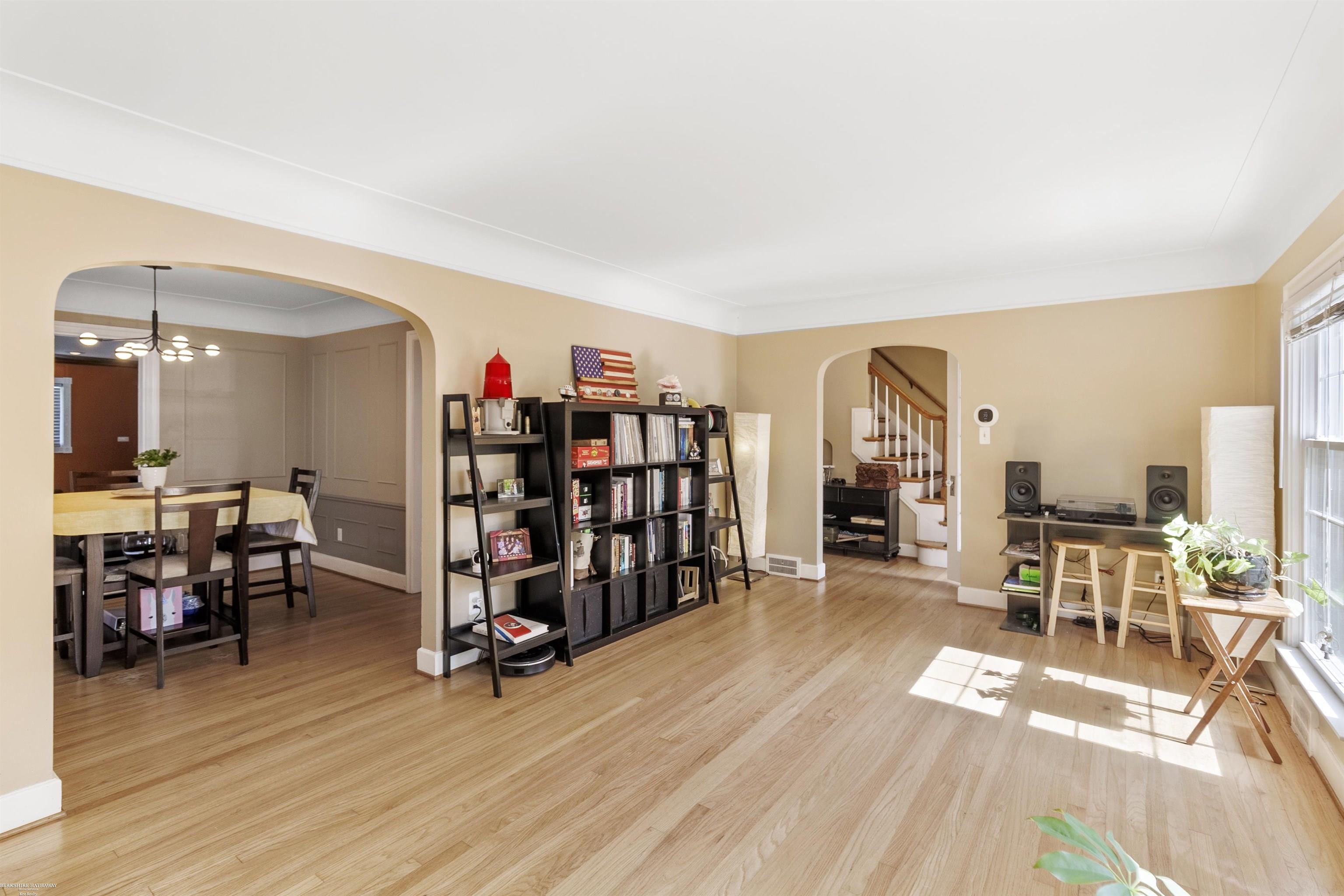 460 Moran Road Grosse Pointe Farms, MI 48236 - Photo 6 of 48