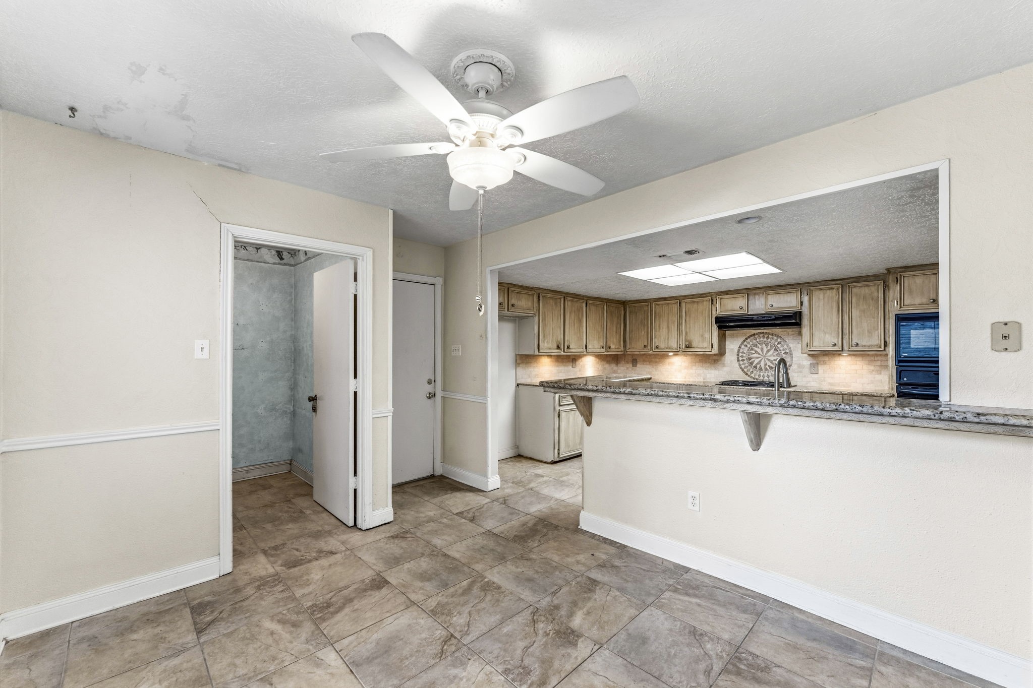 2718 Knollbrook Lane Spring, TX 77373 - Photo 16 of 48