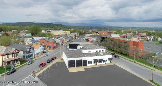 a picture of city view