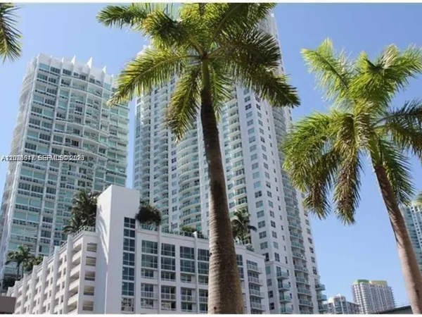 $4,500 | 41 Southeast 5th Street, Unit 516, Miami, FL 33131