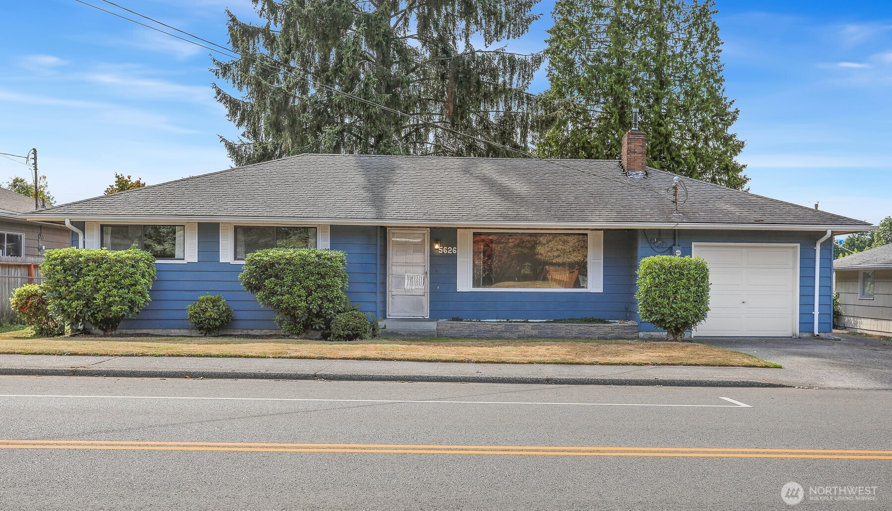 5626 Beverly Lane Everett, WA 98203 - Photo 1 of 38 a front view of a house with garage