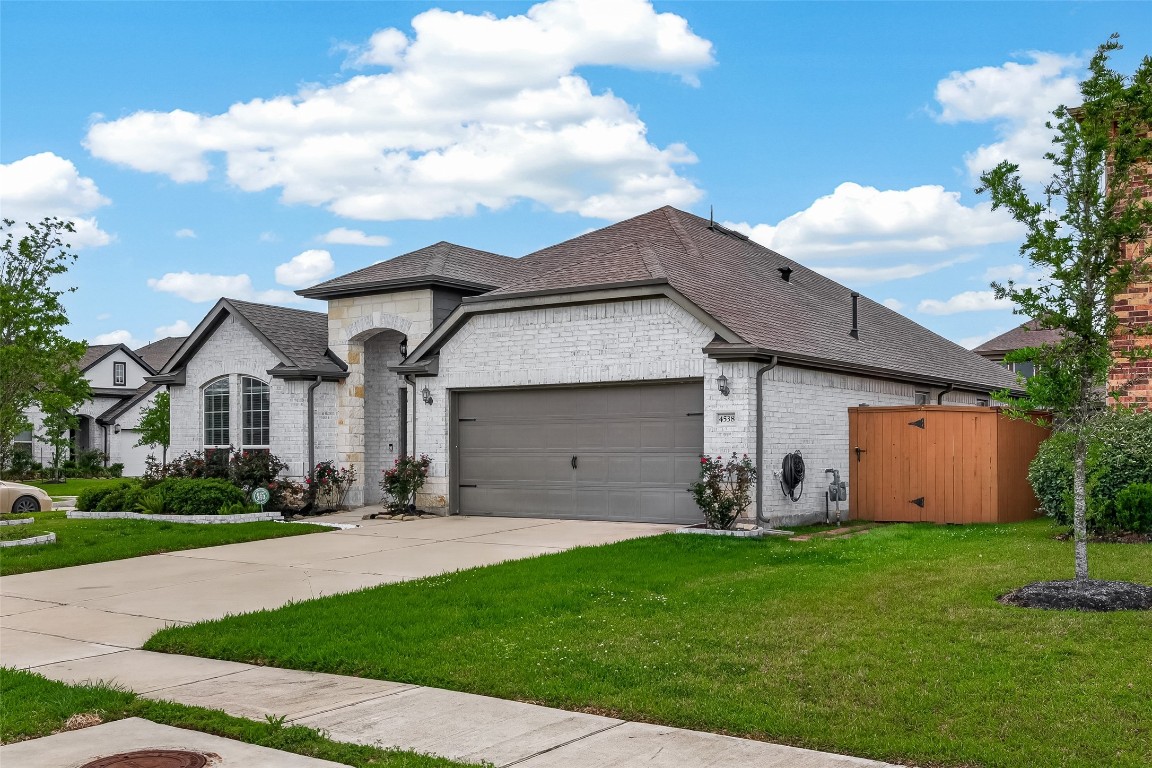 4538 Orono Summit Trail Rosharon, TX 77583 - Photo 3 of 43