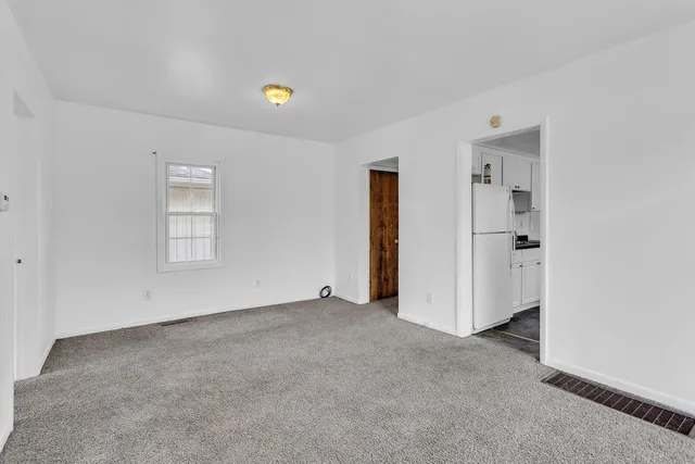 $1,295 | 230 West Prospect Street, Jackson, MI 49203