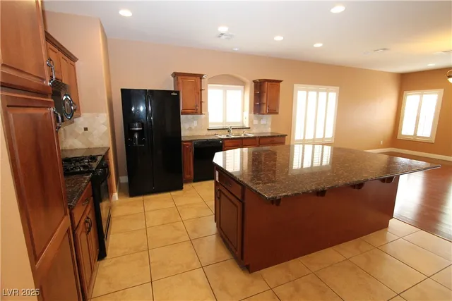 $2,350 | 9528 Victory Garden Avenue, Las Vegas, NV 89149