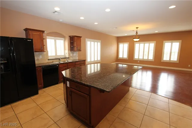 $2,350 | 9528 Victory Garden Avenue, Las Vegas, NV 89149