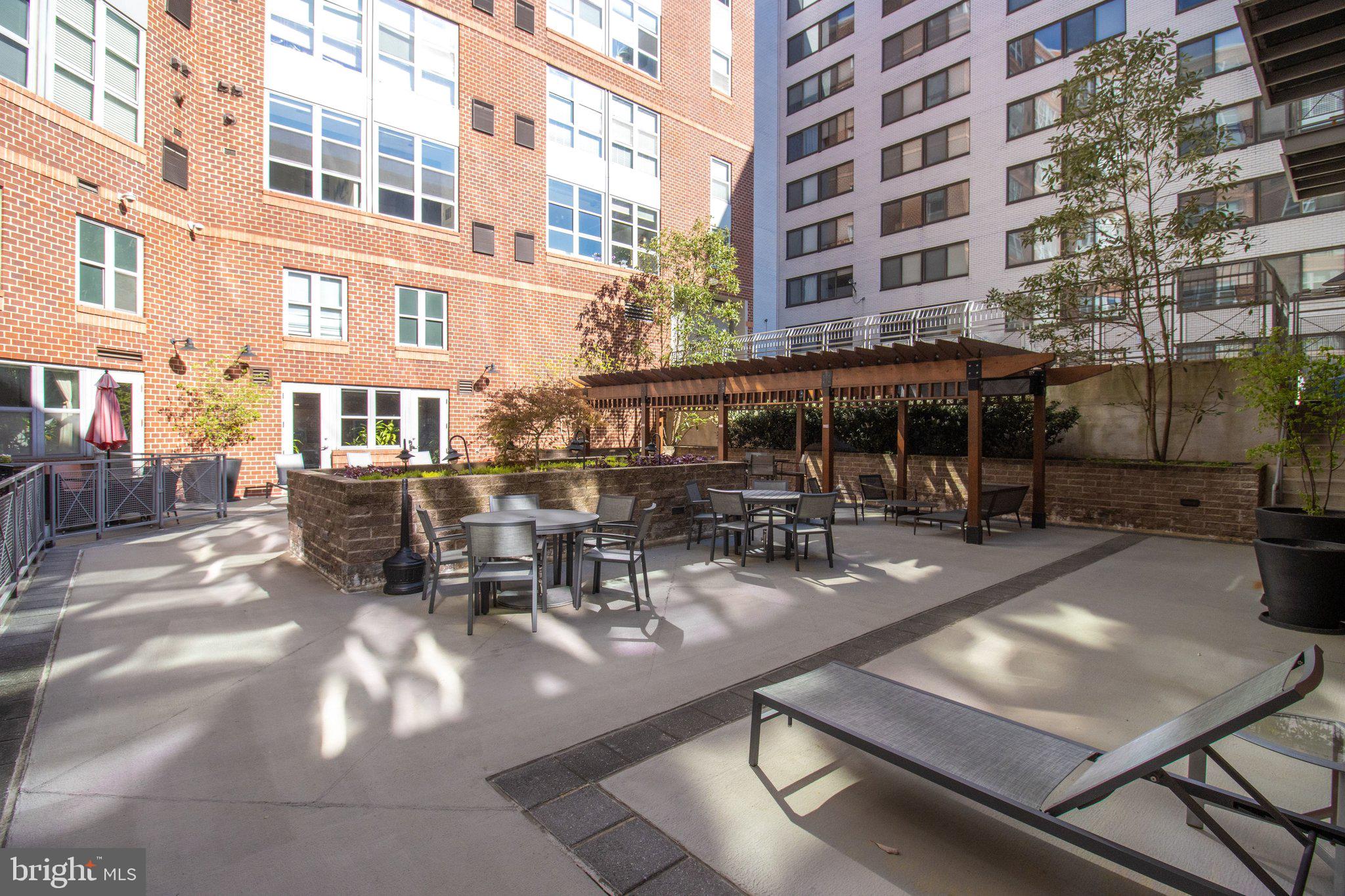 1300 N Street Northwest, Unit 15 Washington, DC 20005 - Photo 33 of 40