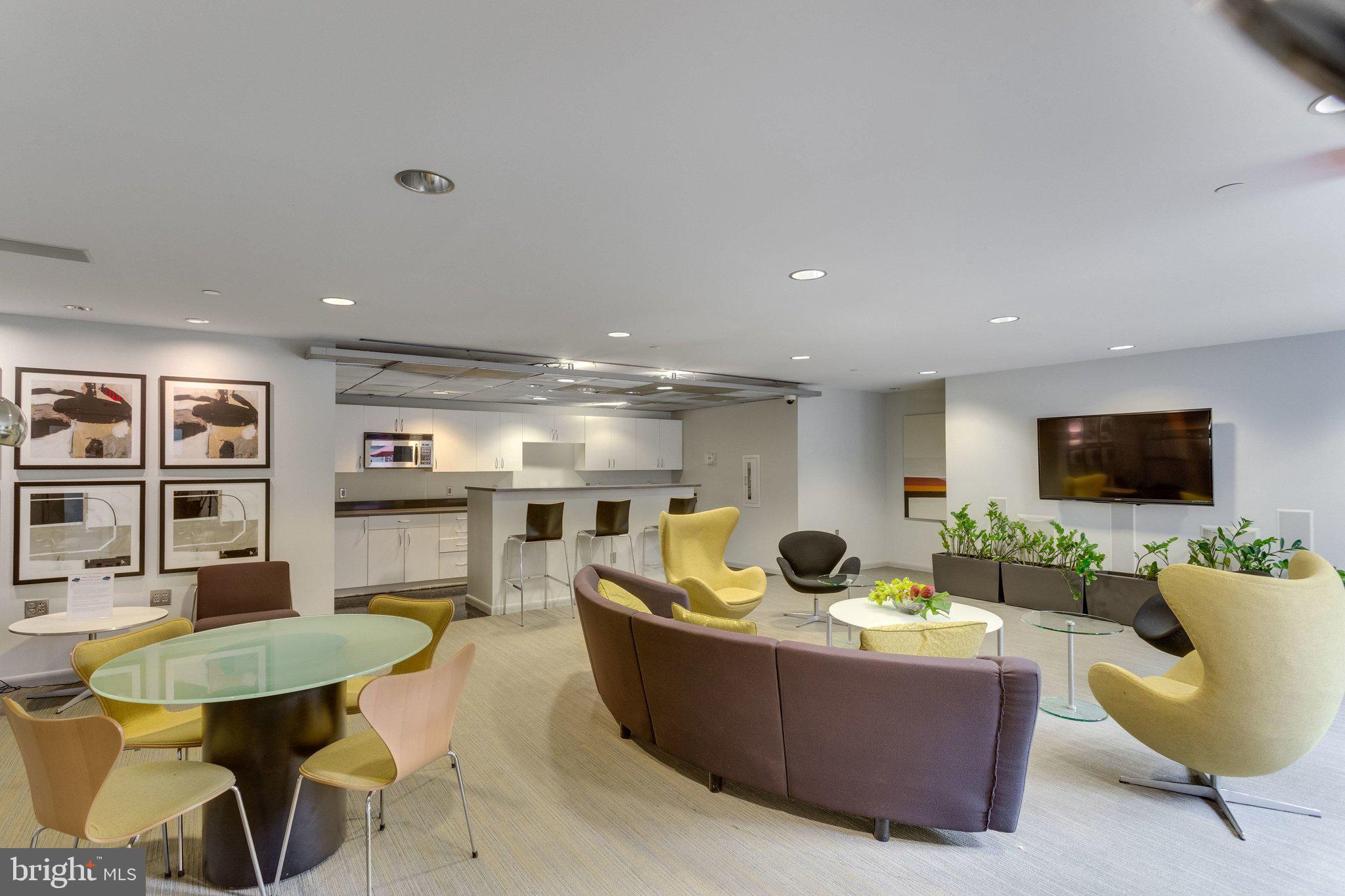 1300 N Street Northwest, Unit 15 Washington, DC 20005 - Photo 45 of 51