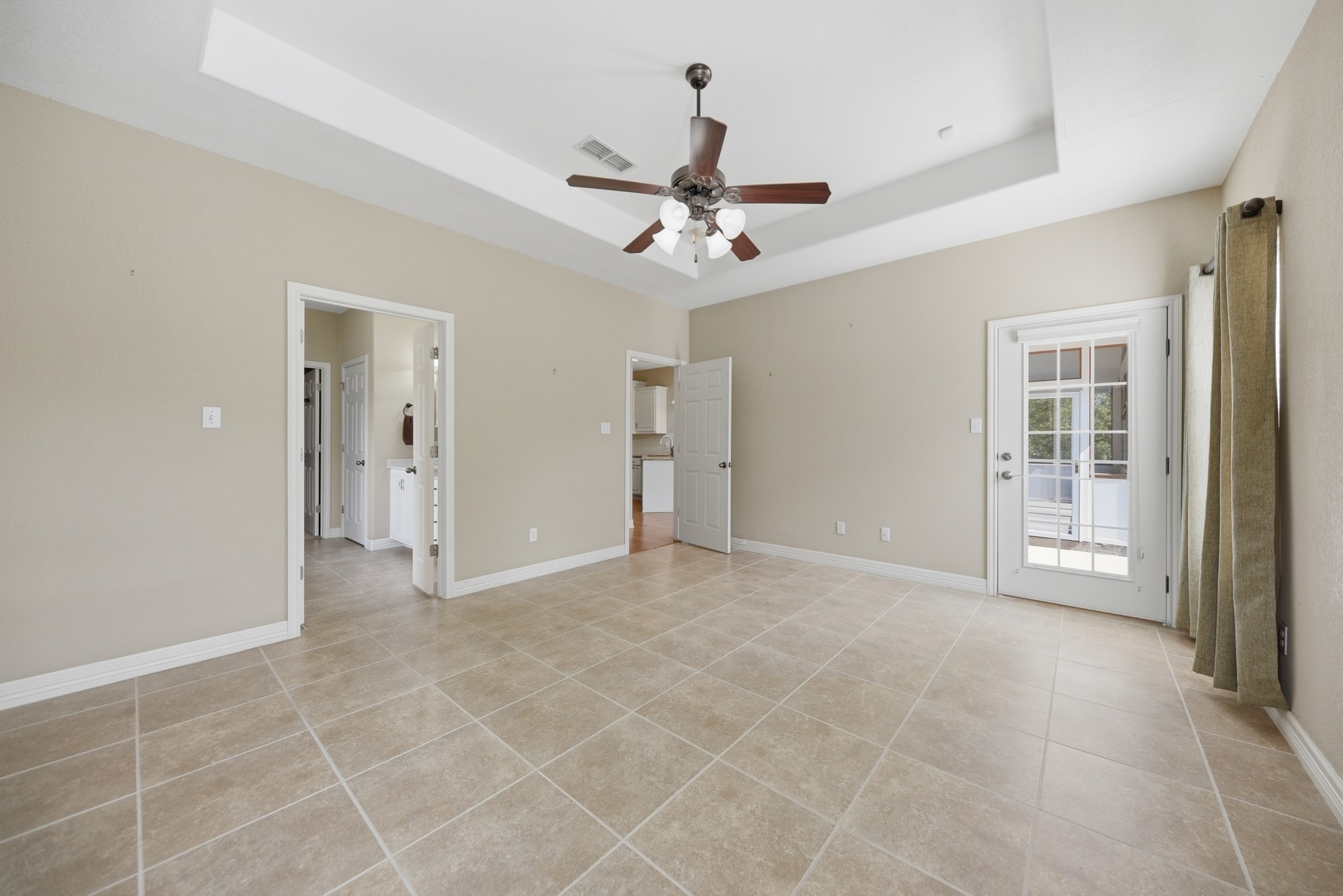 350 Owl Creek Road Giddings, TX 78942 - Photo 10 of 29 a view of an empty room with a window