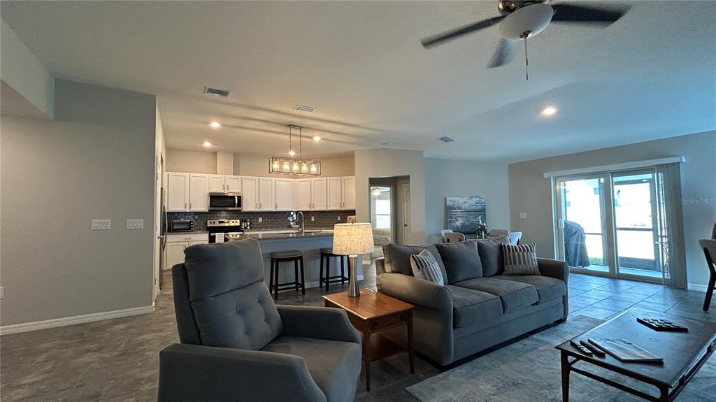 9475 Oakleaf Hammock Place Seffner, FL 33584 - Photo 7 of 31