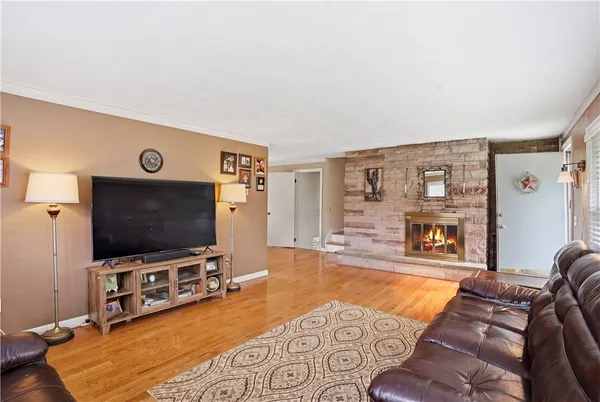 $459,900 | 37 Bank Street, Coventry, RI 02816