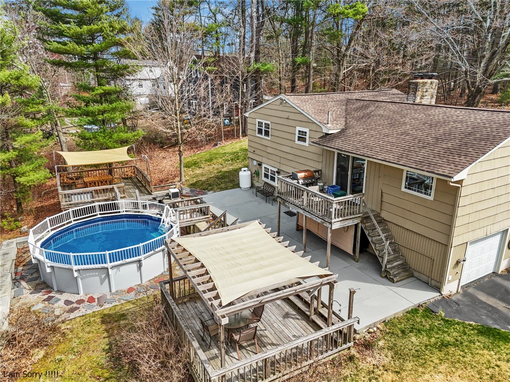 37 Bank Street Coventry, RI 02816 - Photo 3 of 32
