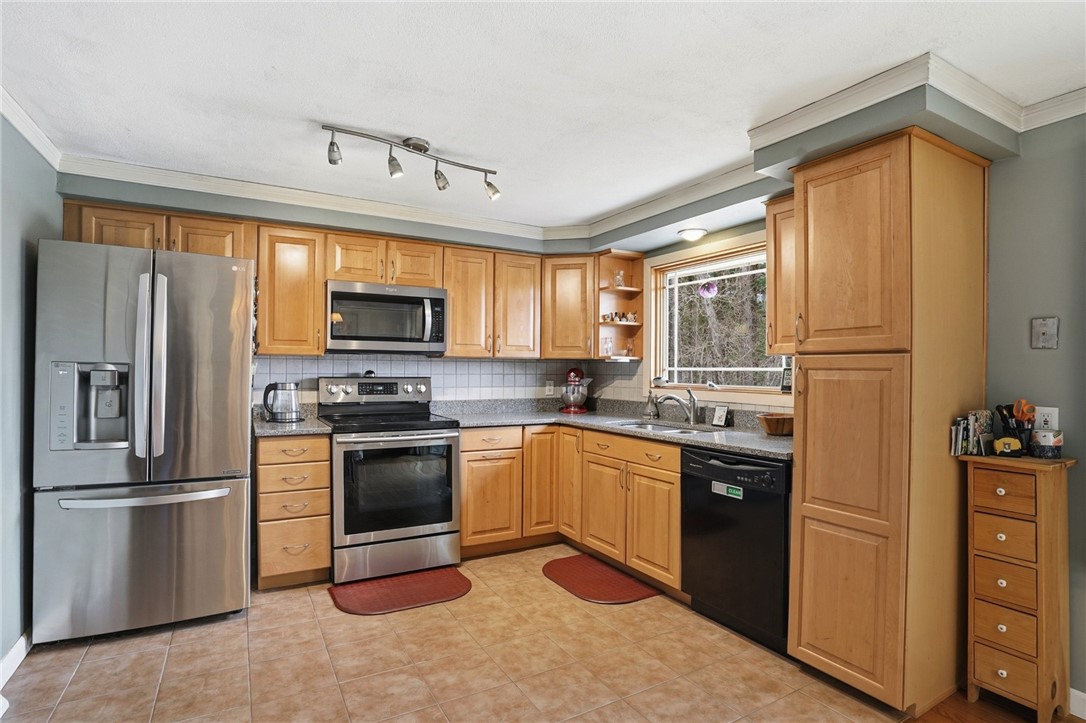 37 Bank Street Coventry, RI 02816 - Photo 9 of 32