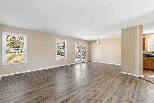 $380,000 | 4025 Peartree Drive, Lake In The Hills, IL 60156