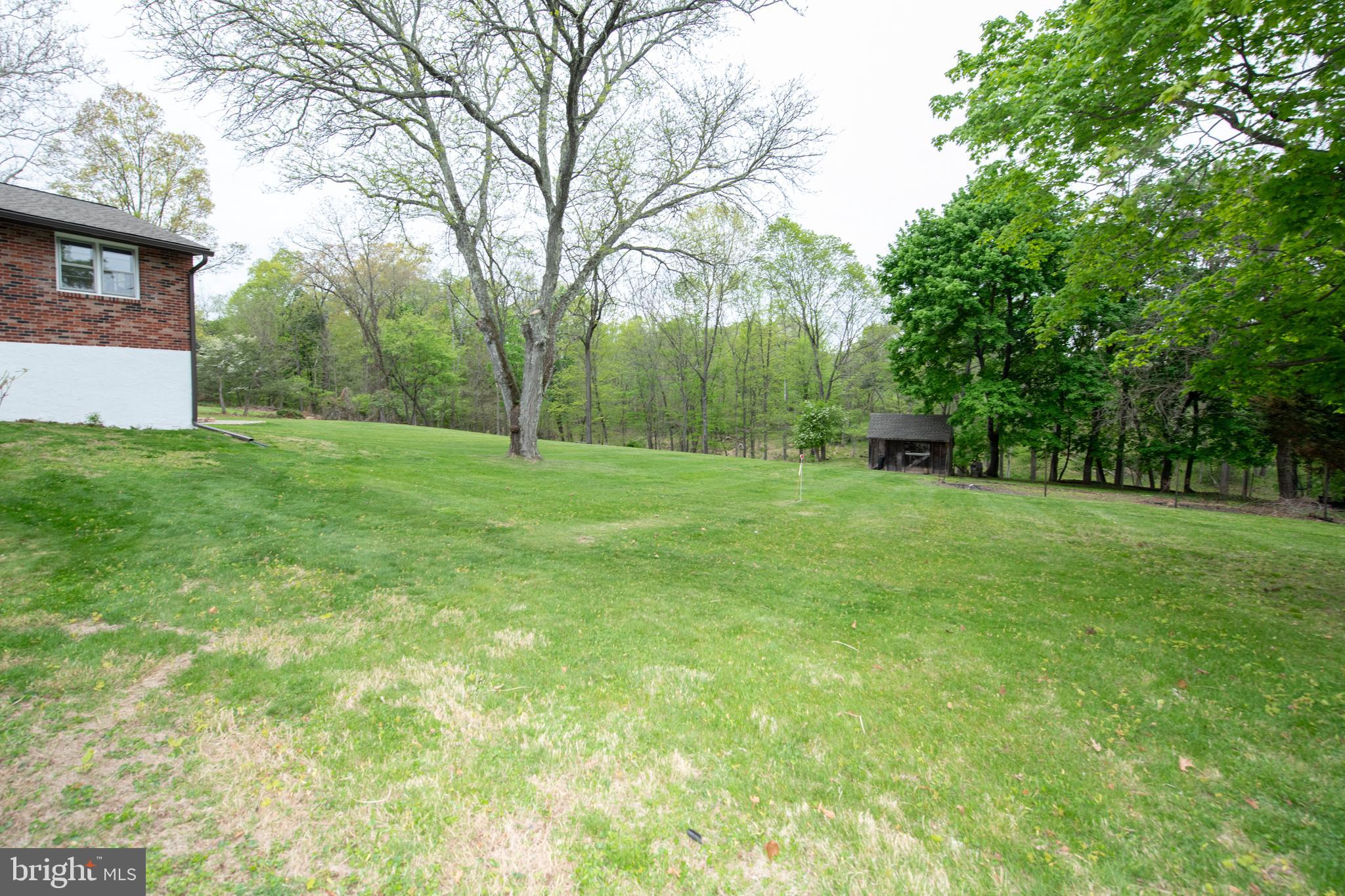 423 Brownsburg Road, Unit W Newtown, PA 18940 - Photo 34 of 109 Backyard