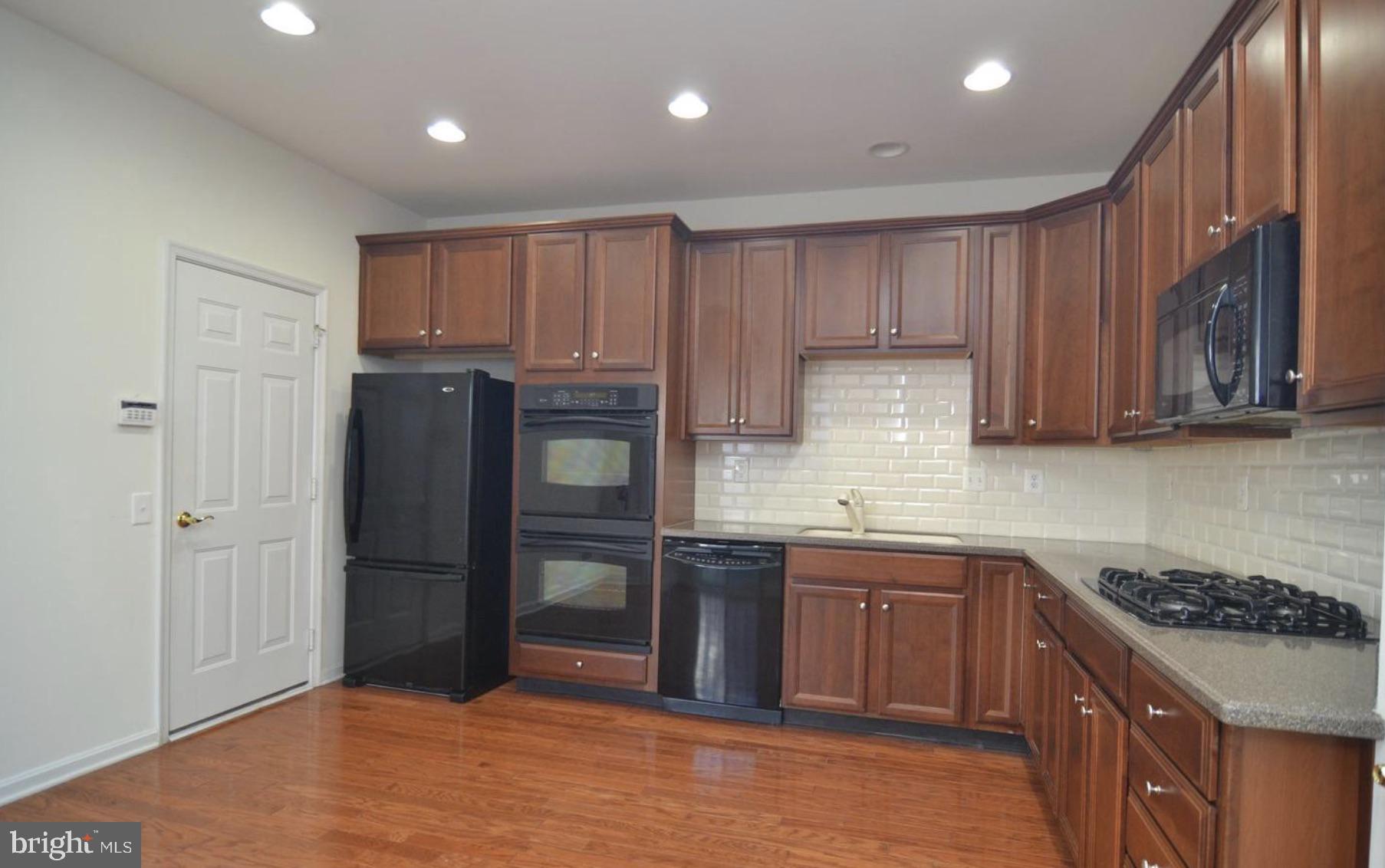 23 Lumber Mill Lane Voorhees, NJ 08043 - Photo 7 of 19