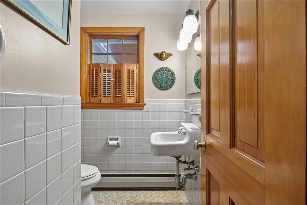 75 Lyons Drive Westwood, MA 02090 - Photo 16 of 42