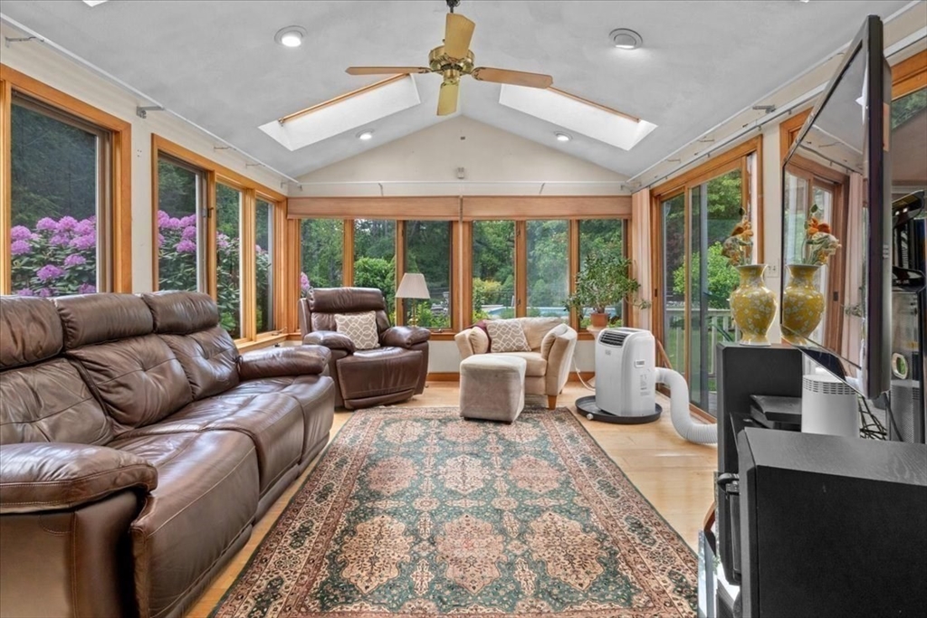 75 Lyons Drive Westwood, MA 02090 - Photo 9 of 42