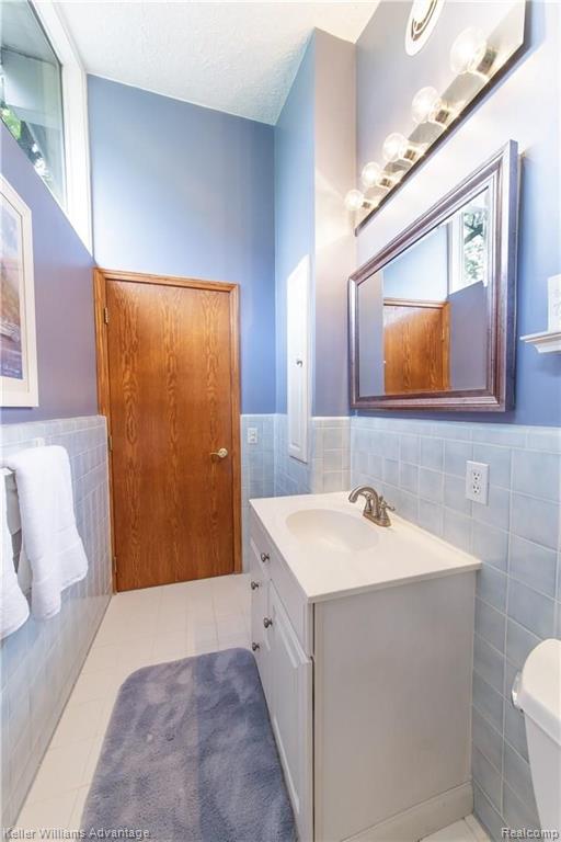36508 West Lyman Road Farmington Hills, MI 48331 - Photo 26 of 63