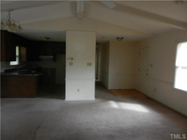 476 Edwards Road Henderson, NC 27537 - Photo 4 of 11