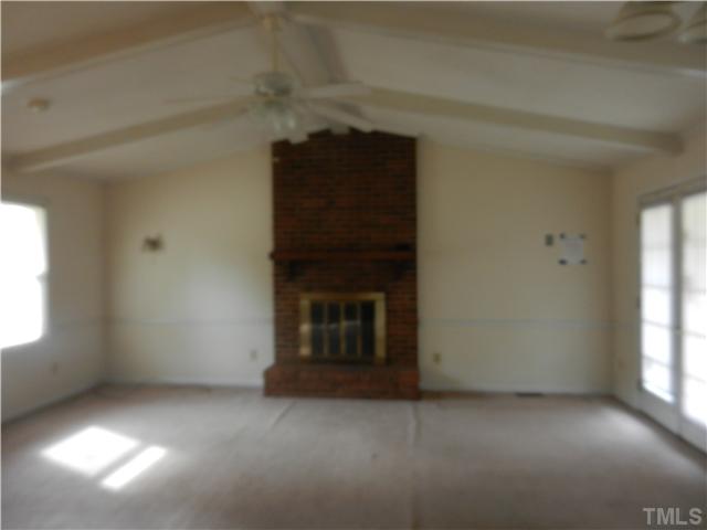 476 Edwards Road Henderson, NC 27537 - Photo 6 of 11