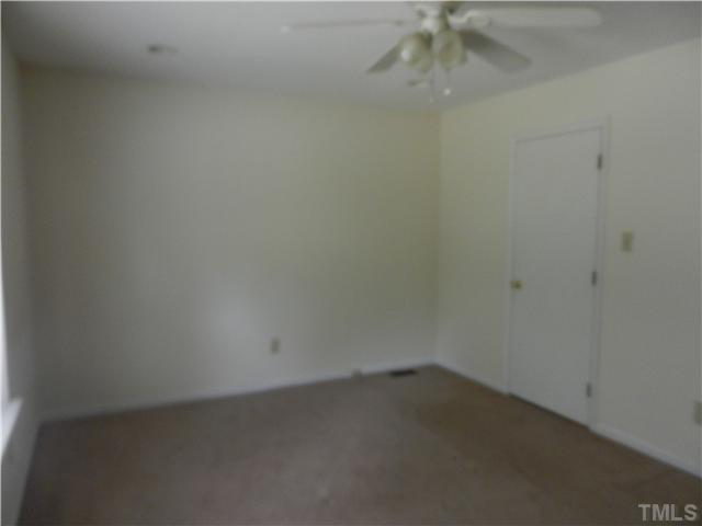 476 Edwards Road Henderson, NC 27537 - Photo 7 of 11
