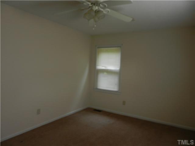 476 Edwards Road Henderson, NC 27537 - Photo 10 of 11
