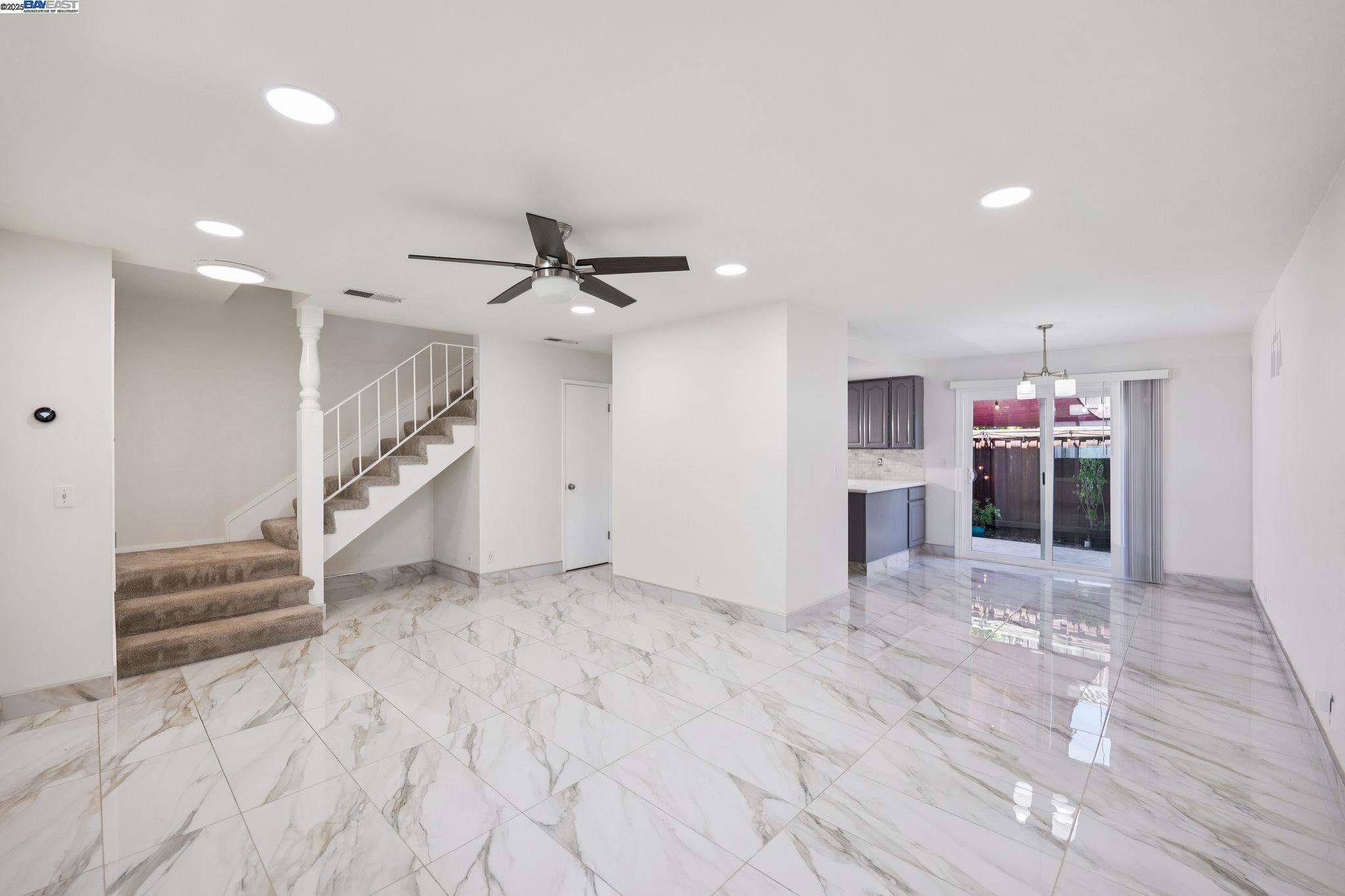 560 La Copita Court San Ramon, CA 94583 - Photo 3 of 40 a view of a livingroom with a ceiling fan