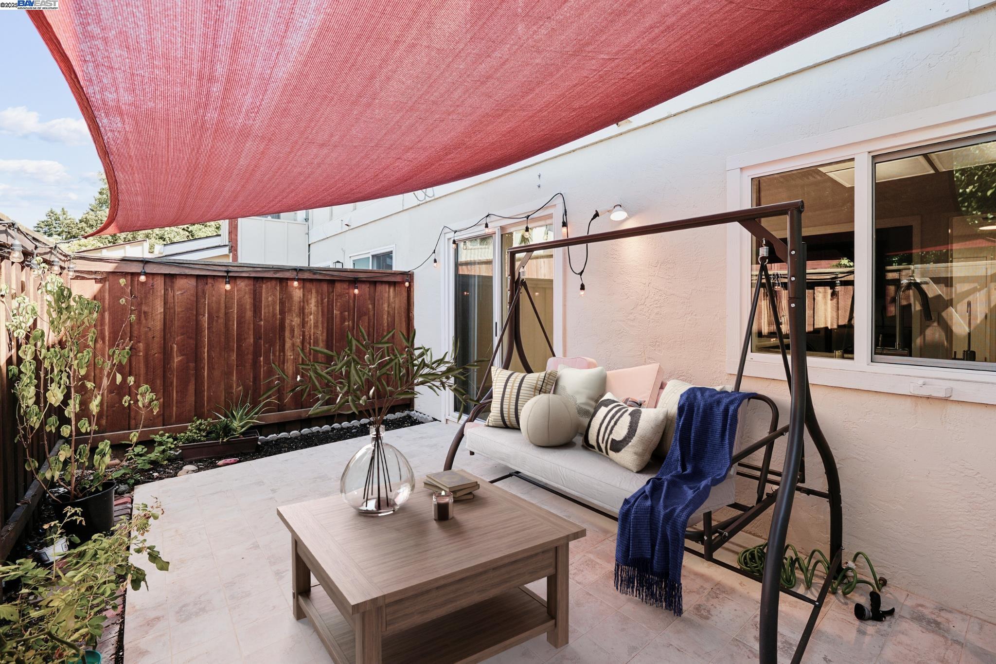 560 La Copita Court San Ramon, CA 94583 - Photo 31 of 40 a living room with a couch