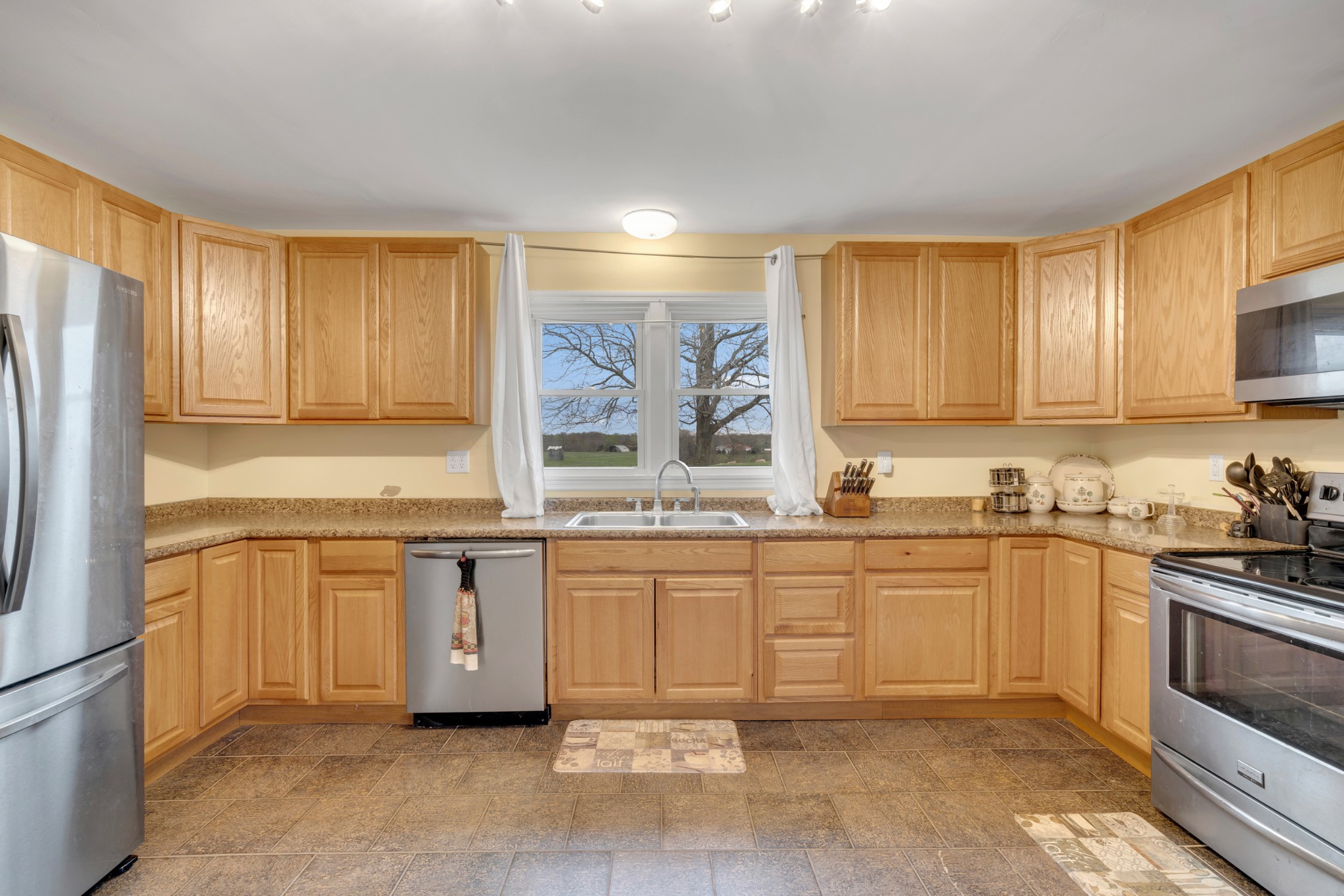 6541 Princeton Road Cadiz, KY 42211 - Photo 14 of 32 Gallery Image 14