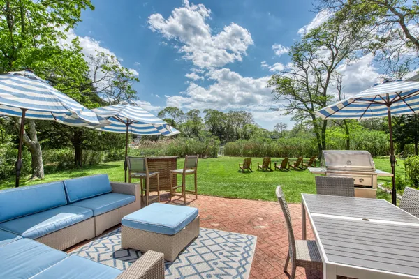 $35,000 | 16 Cove Road, Southampton, NY 11968