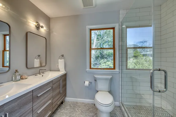 $35,000 | 16 Cove Road, Southampton, NY 11968