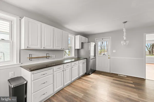 $275,000 | 35 Ben Franklin Highway East, Birdsboro, PA 19508