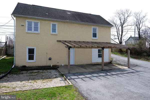 $275,000 | 35 Ben Franklin Highway East, Birdsboro, PA 19508