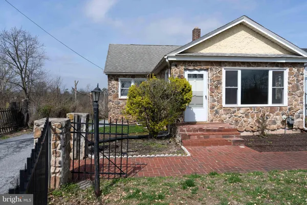 $275,000 | 35 Ben Franklin Highway East, Birdsboro, PA 19508